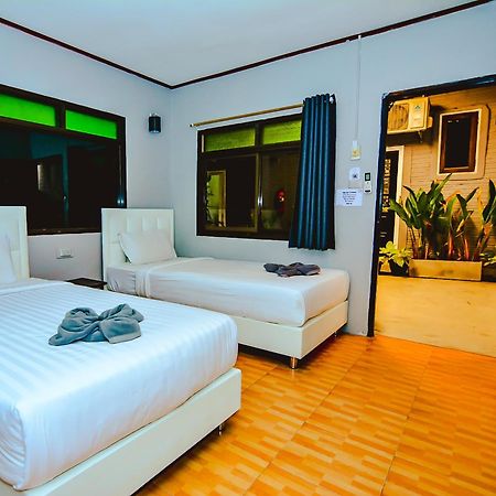 Eclipse Hostel And Bar Haad Rin Bagian luar foto
