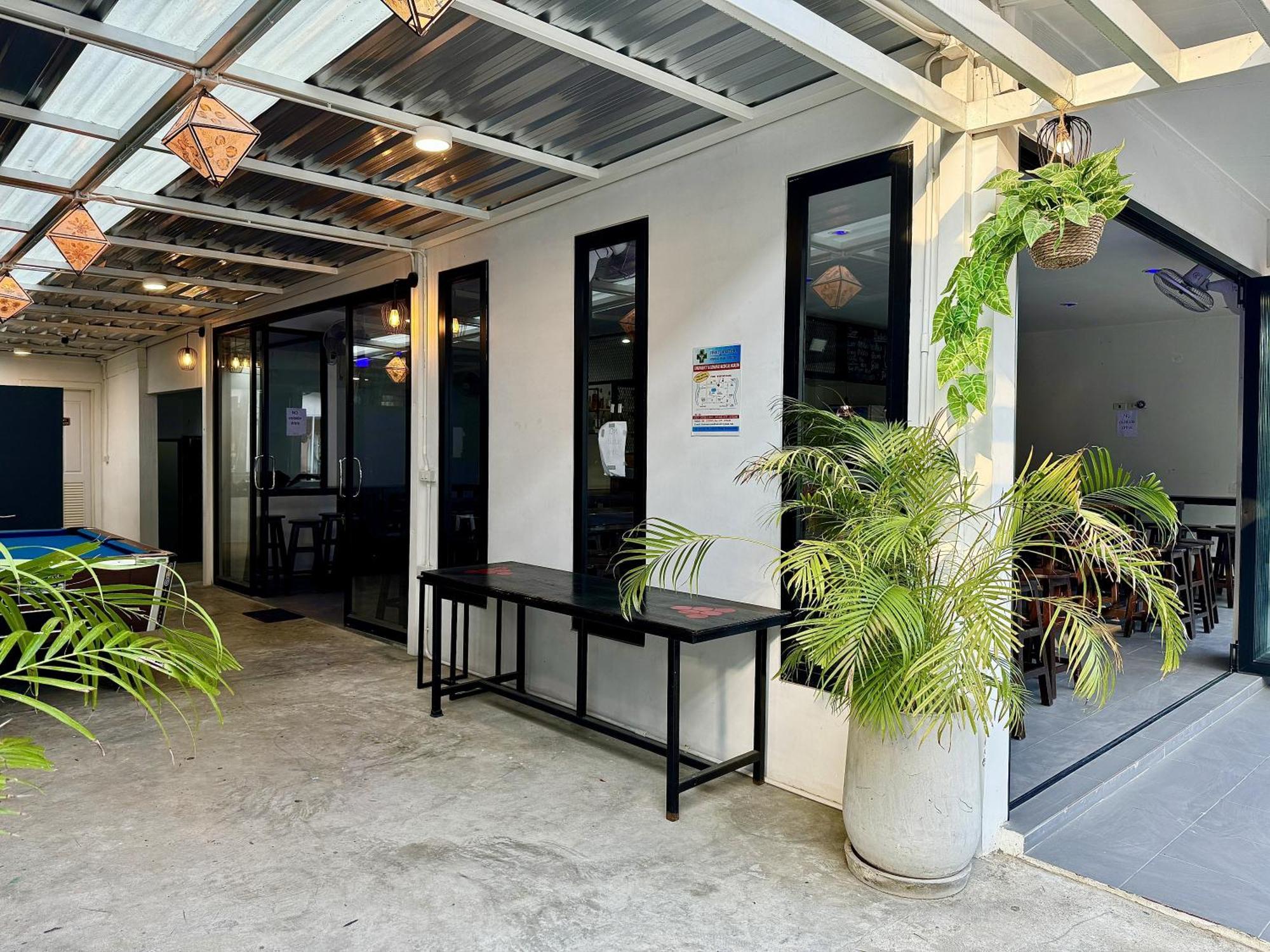 Eclipse Hostel And Bar Haad Rin Bagian luar foto