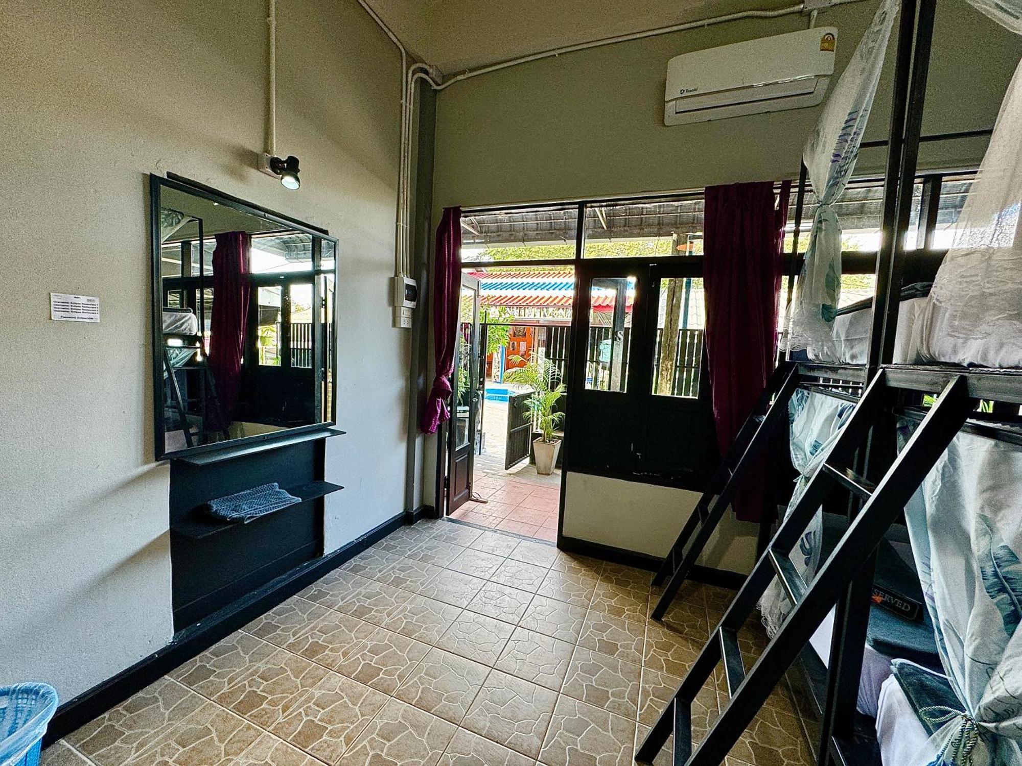 Eclipse Hostel And Bar Haad Rin Bagian luar foto
