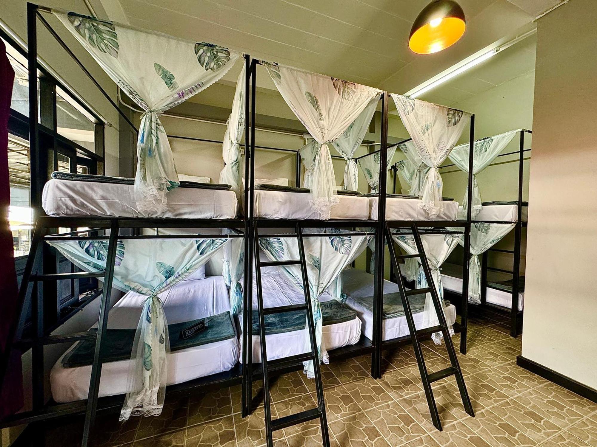 Eclipse Hostel And Bar Haad Rin Bagian luar foto