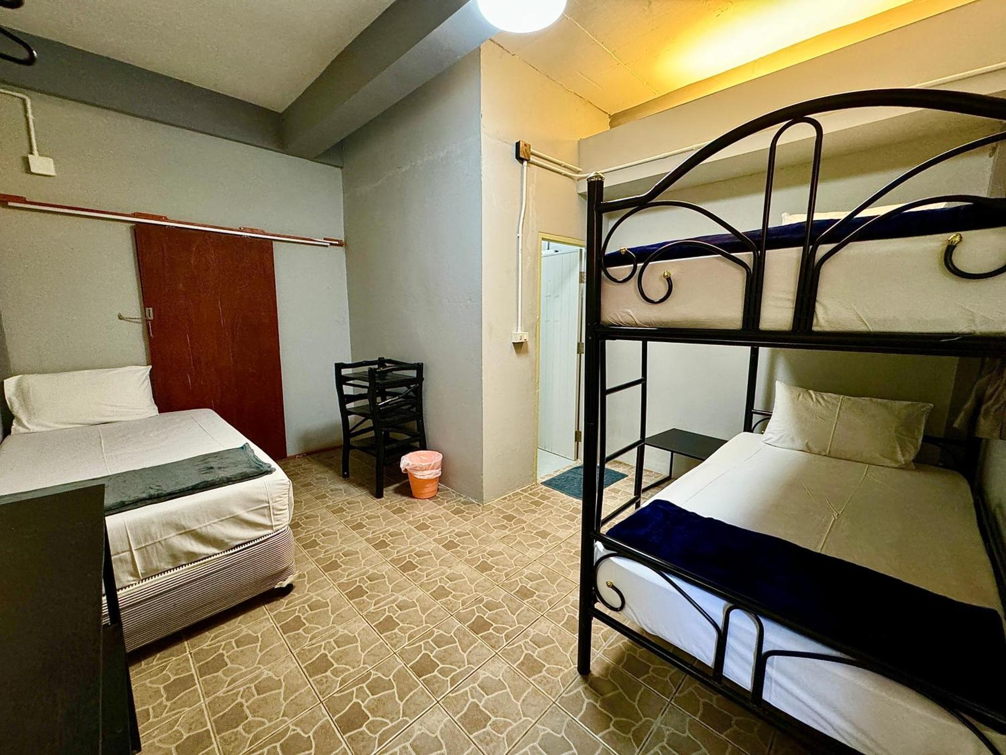 Eclipse Hostel And Bar Haad Rin Bagian luar foto