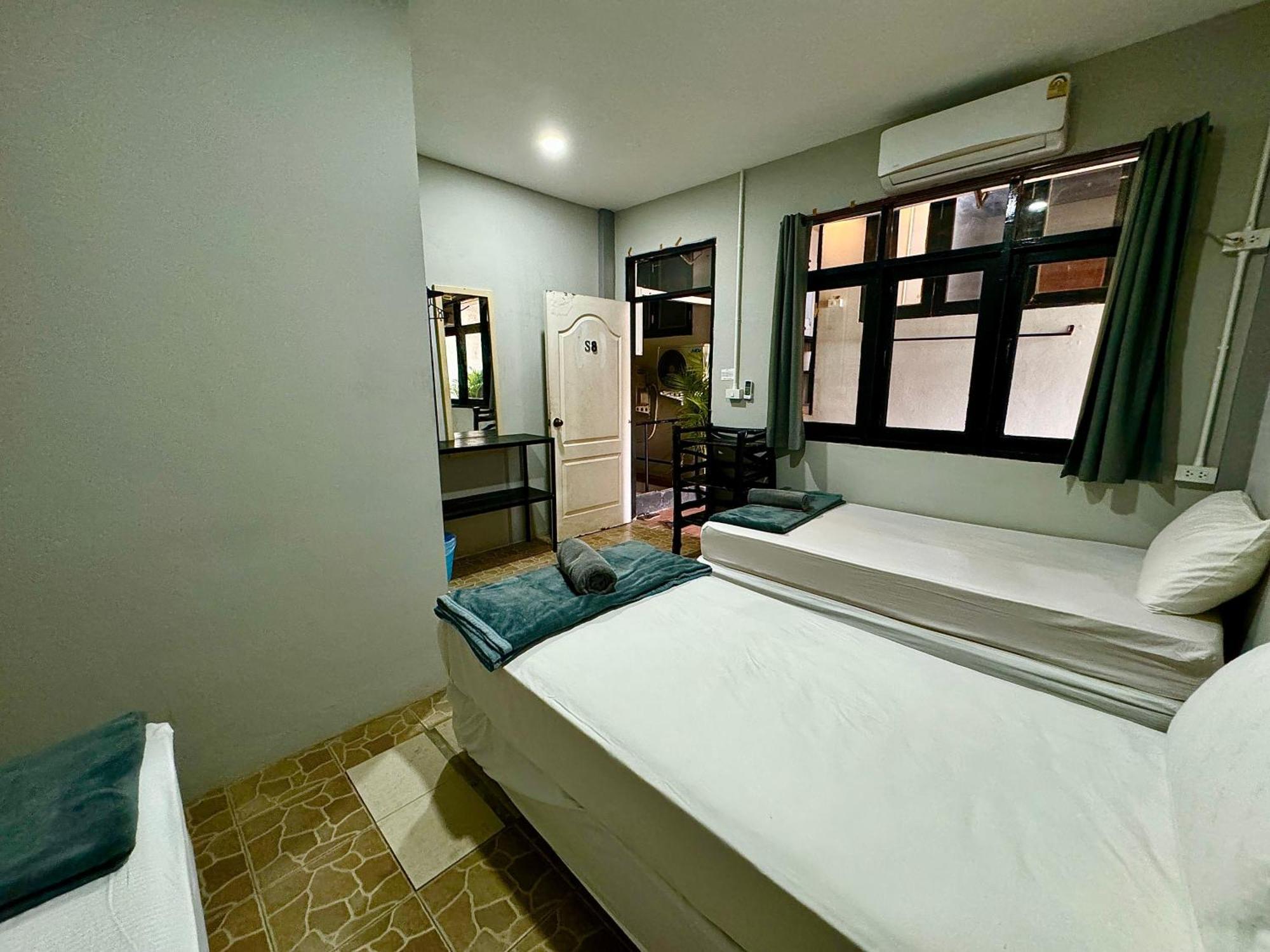 Eclipse Hostel And Bar Haad Rin Bagian luar foto