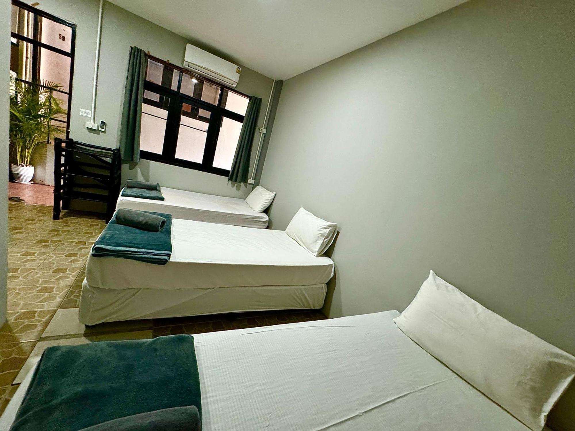 Eclipse Hostel And Bar Haad Rin Bagian luar foto