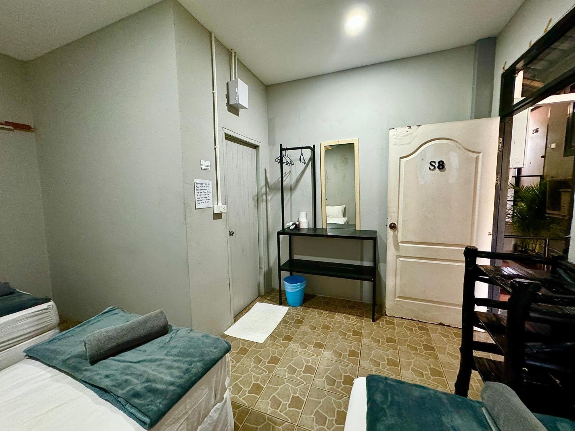 Eclipse Hostel And Bar Haad Rin Bagian luar foto