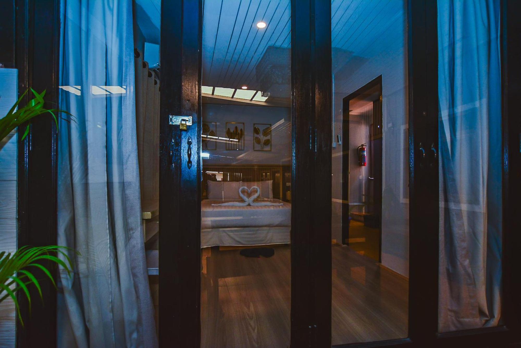 Eclipse Hostel And Bar Haad Rin Bagian luar foto