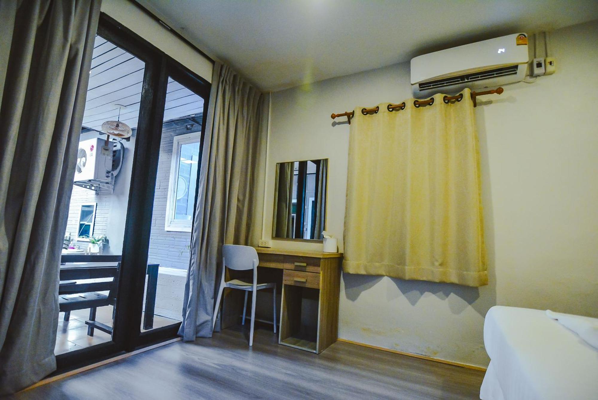 Eclipse Hostel And Bar Haad Rin Bagian luar foto