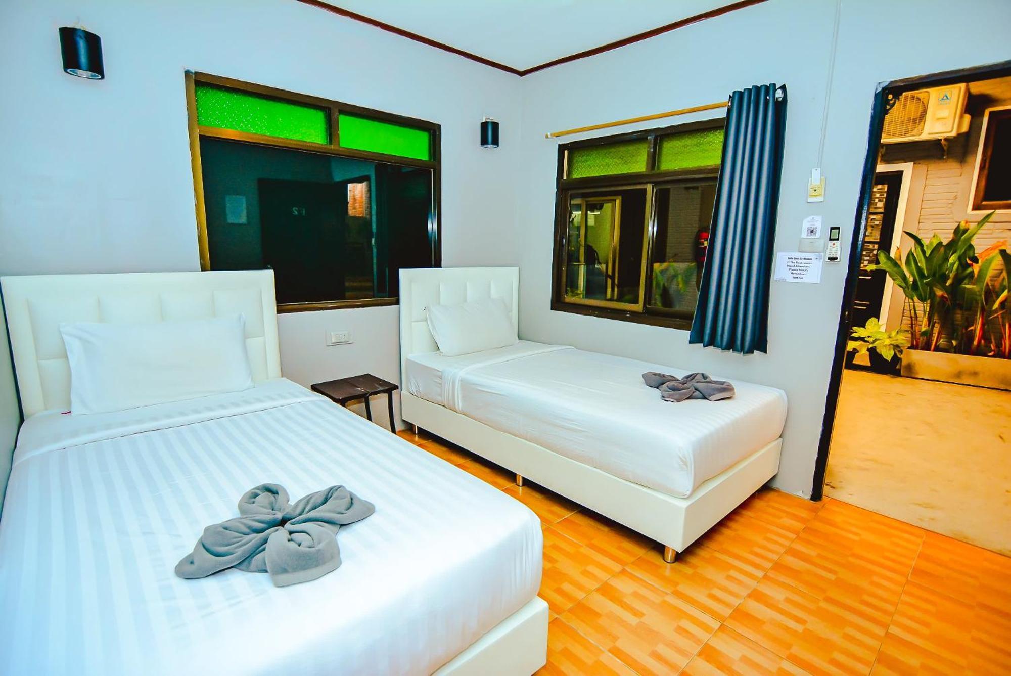 Eclipse Hostel And Bar Haad Rin Bagian luar foto